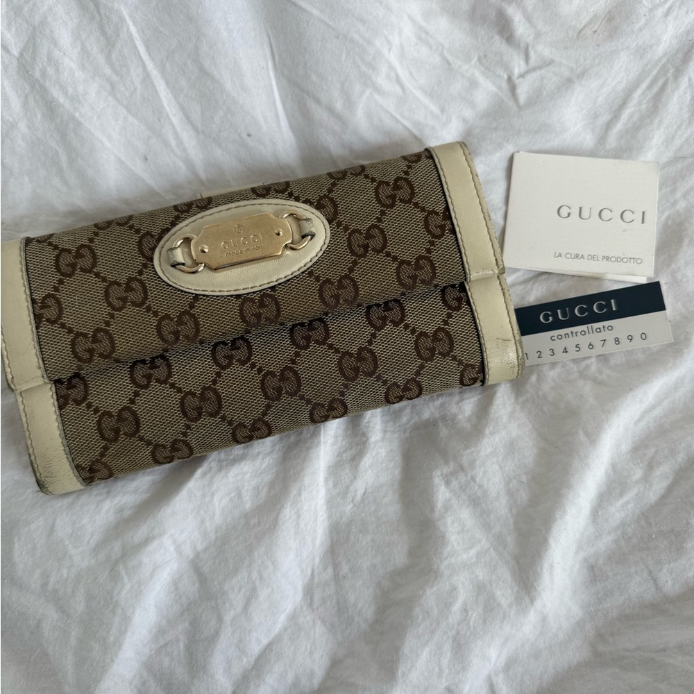 Gucci Beige and Cream Monogram Wallet